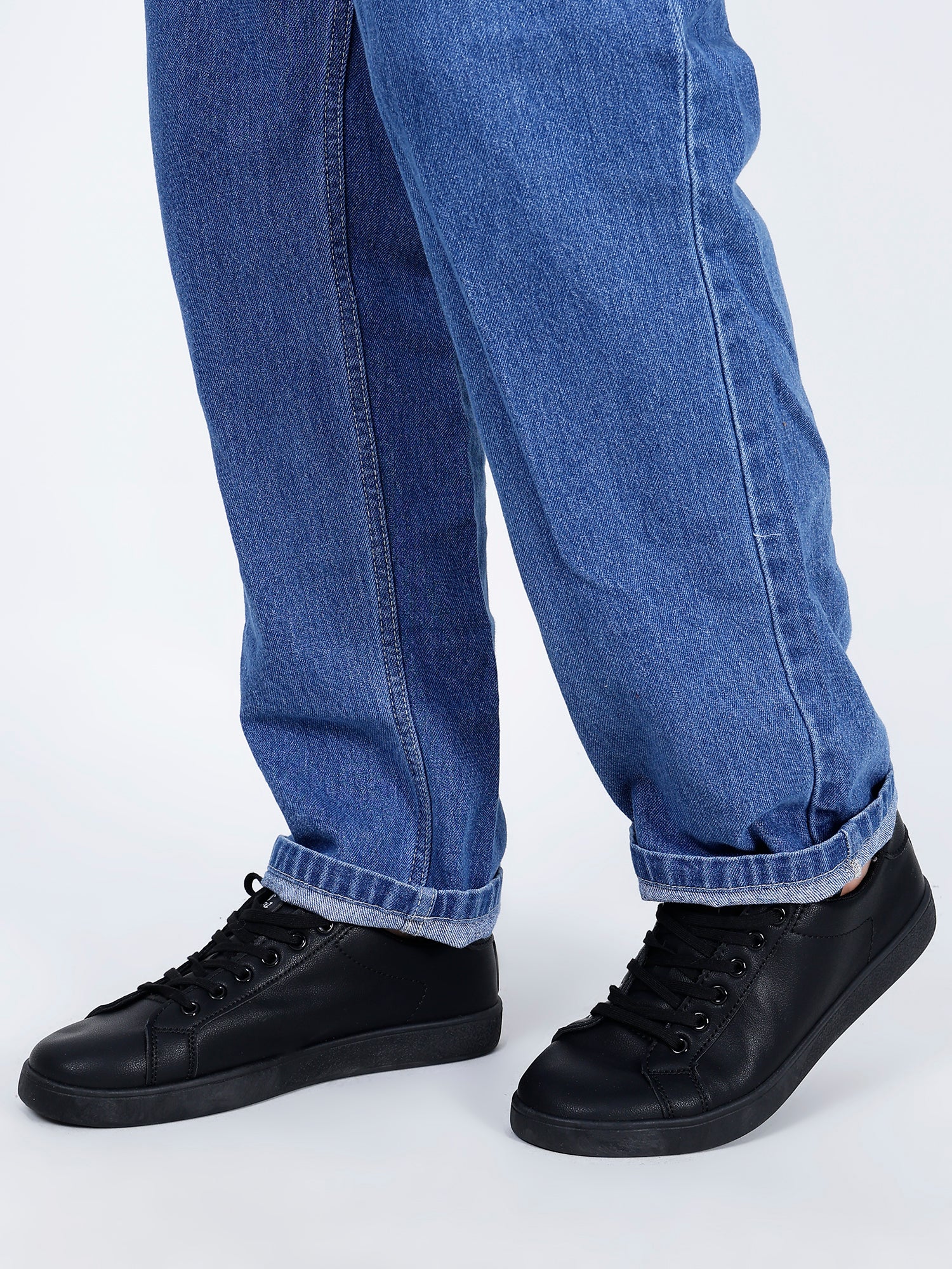 KEEKZ Men Solid Laced-Up Casual Sneakers: Classic Style