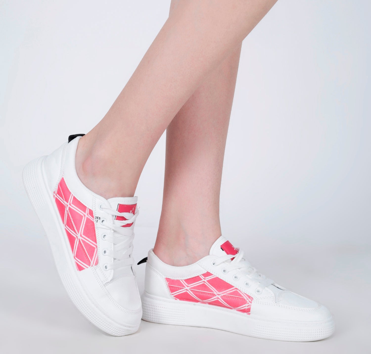 KEEKZ Women Printed Laced-Up Casual Sneakers (White)