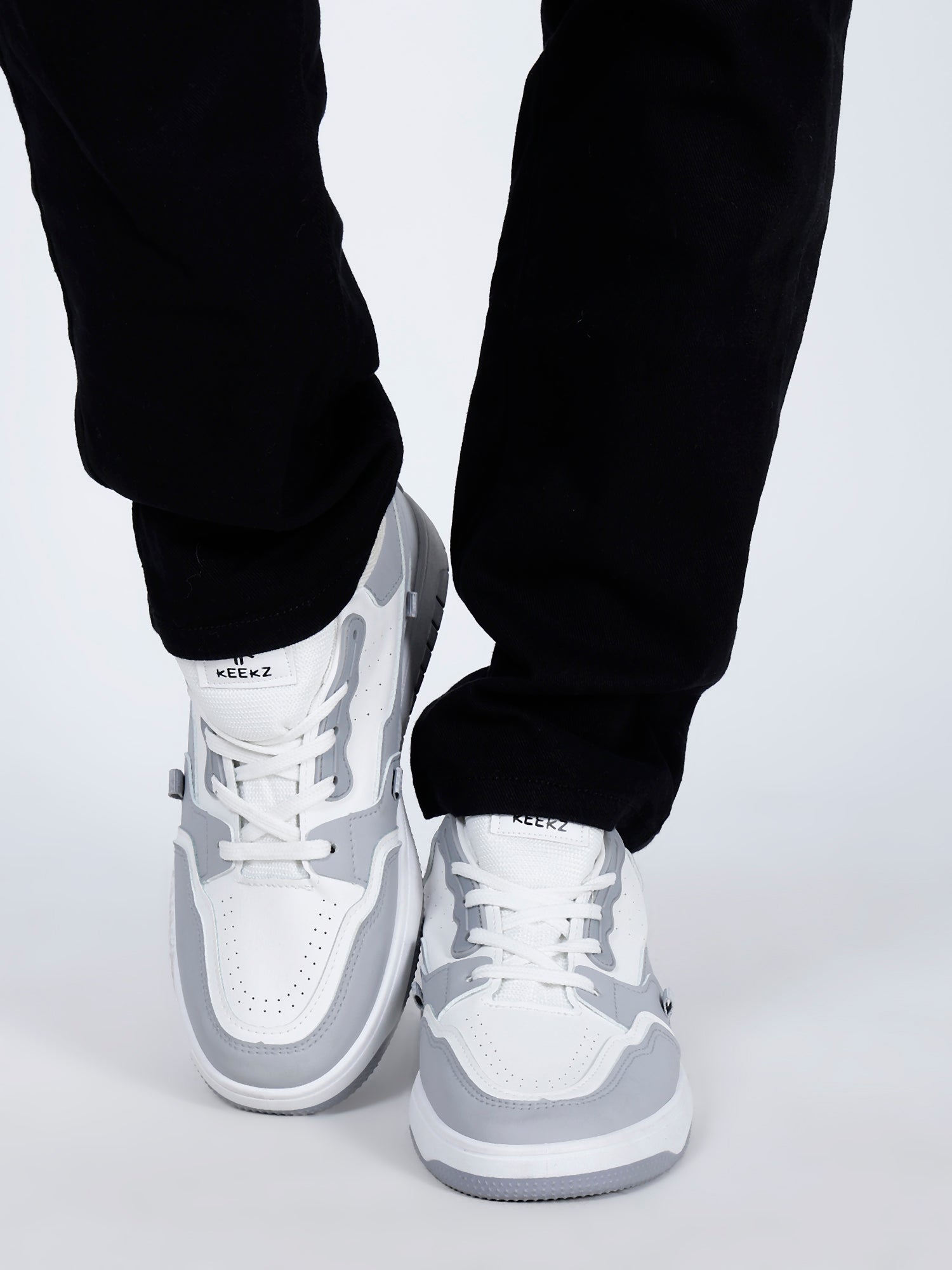KEEKZ Men Colored Laced-Up Casual Sneakers