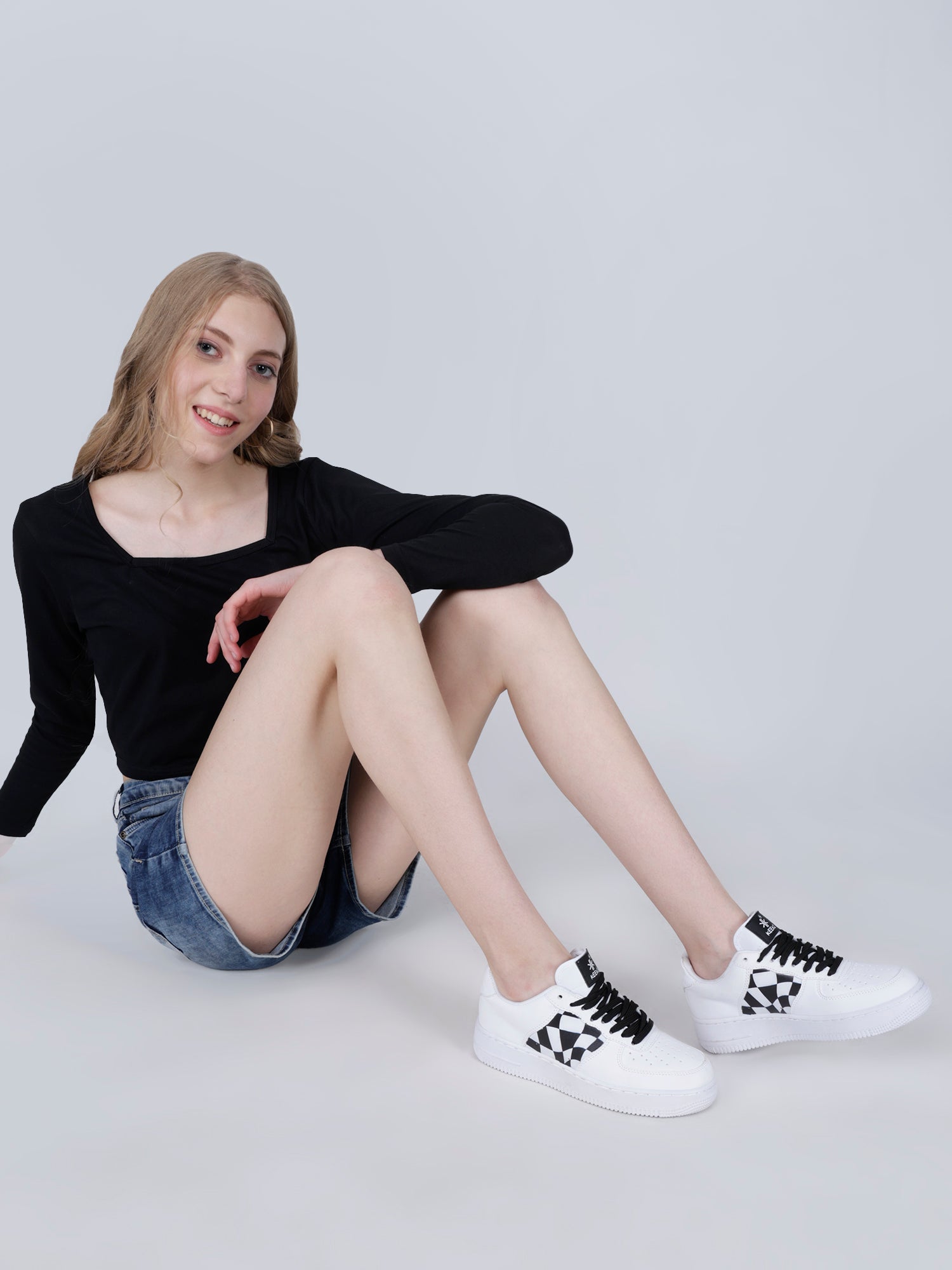 KEEKZ Women Printed Laced-Up Casual Sneakers (White)