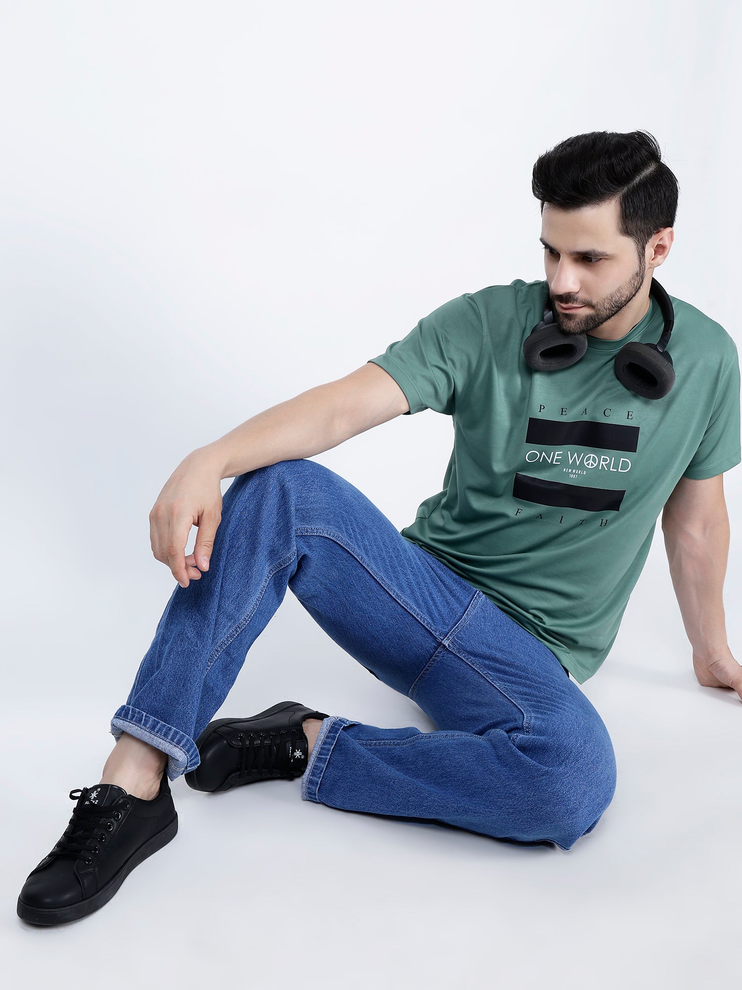 KEEKZ Men Solid Laced-Up Casual Sneakers: Classic Style