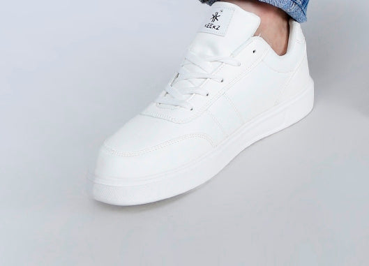 KEEKZ Girls Striped Laced-Up Casual Sneakers