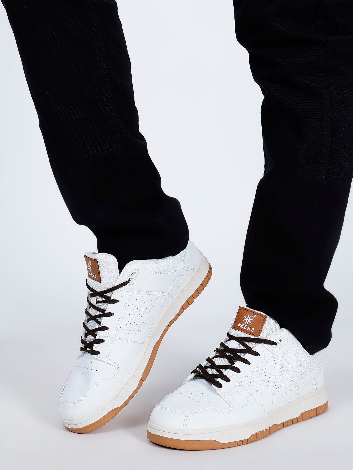 KEEKZ Men Perforated Laced-Up Casual Sneakers